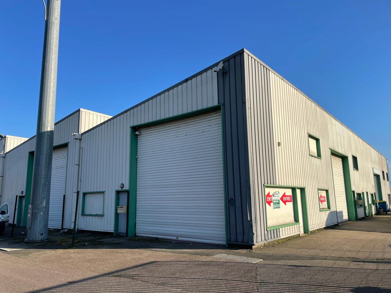 Local d'activité Le Petit-Quevilly 320m² Location local d'activité Le Petit-Quevilly Seine-Maritime OLACT2420407 3